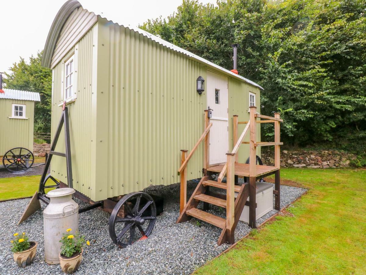 Shepherds Hut - The Crook Milford Haven Eksteriør billede